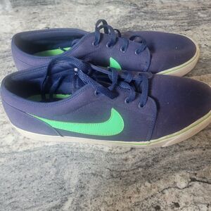 Nike Toki Low Txt Mens Size 12 Shoes  Navy Green Athletic Sneakers Skateboard
